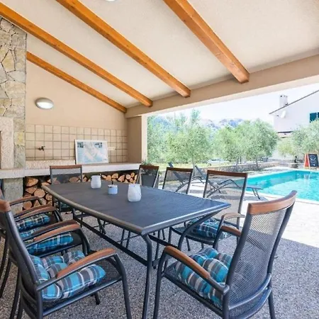 Apartamento Family-friendly With Swimming Pool Jurandvor, Krk - 24113 Baška