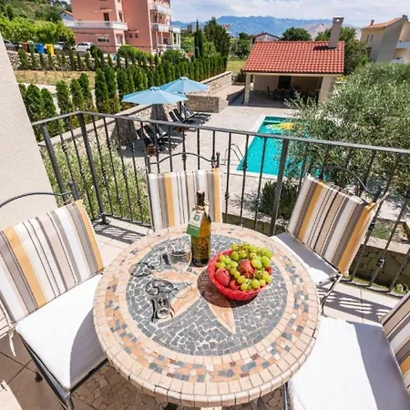 Family-friendly With Swimming Pool Jurandvor, Krk - 24113 Apartman Baska (Krk)